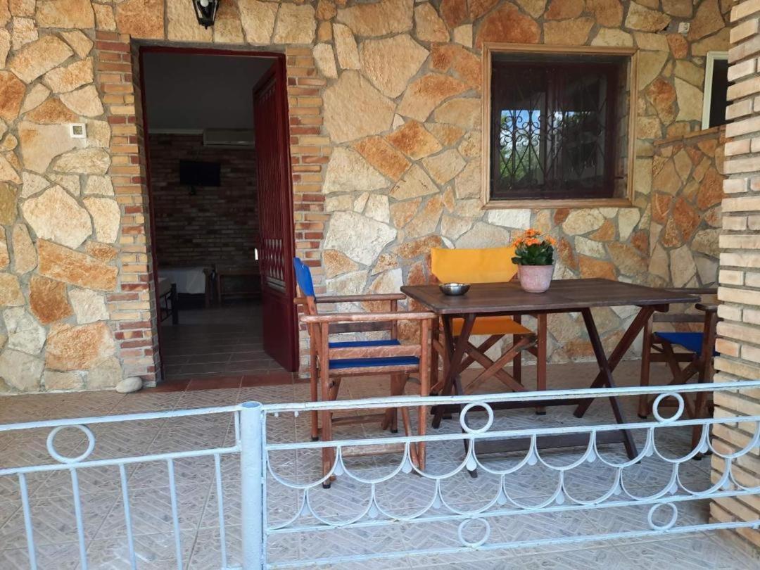 Artemis Vassilikos Aparthotel Vasilikí Exteriör bild