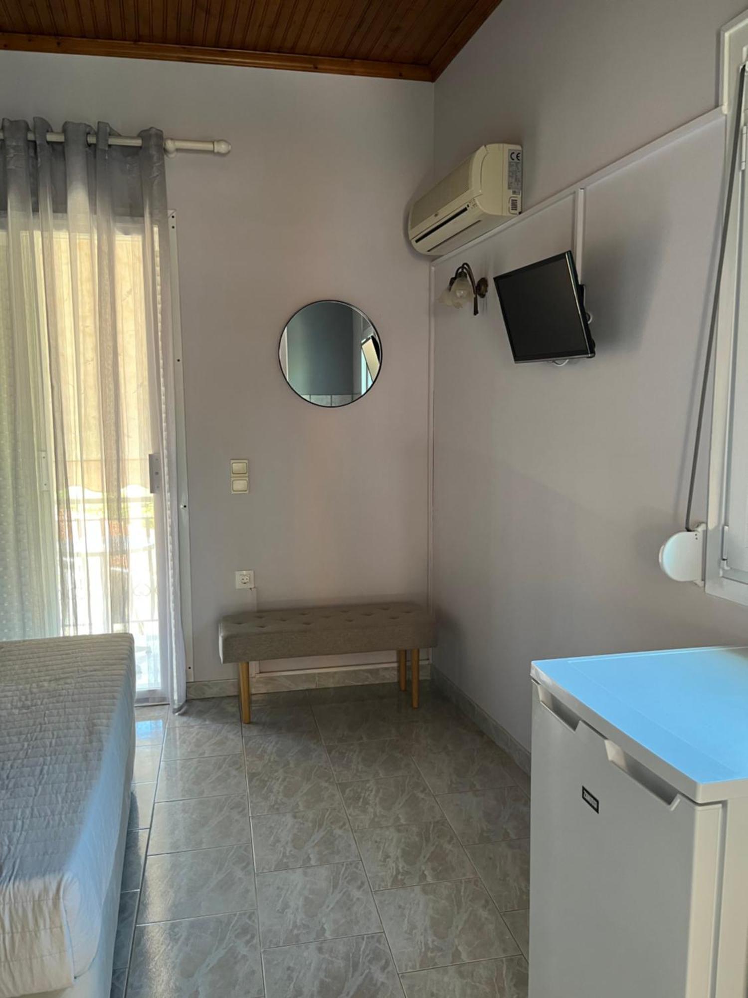 Artemis Vassilikos Aparthotel Vasilikí Exteriör bild