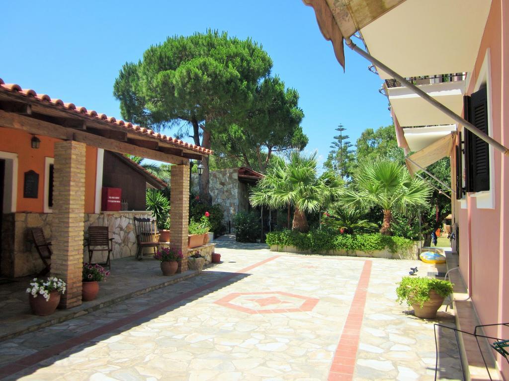 Artemis Vassilikos Aparthotel Vasilikí Exteriör bild